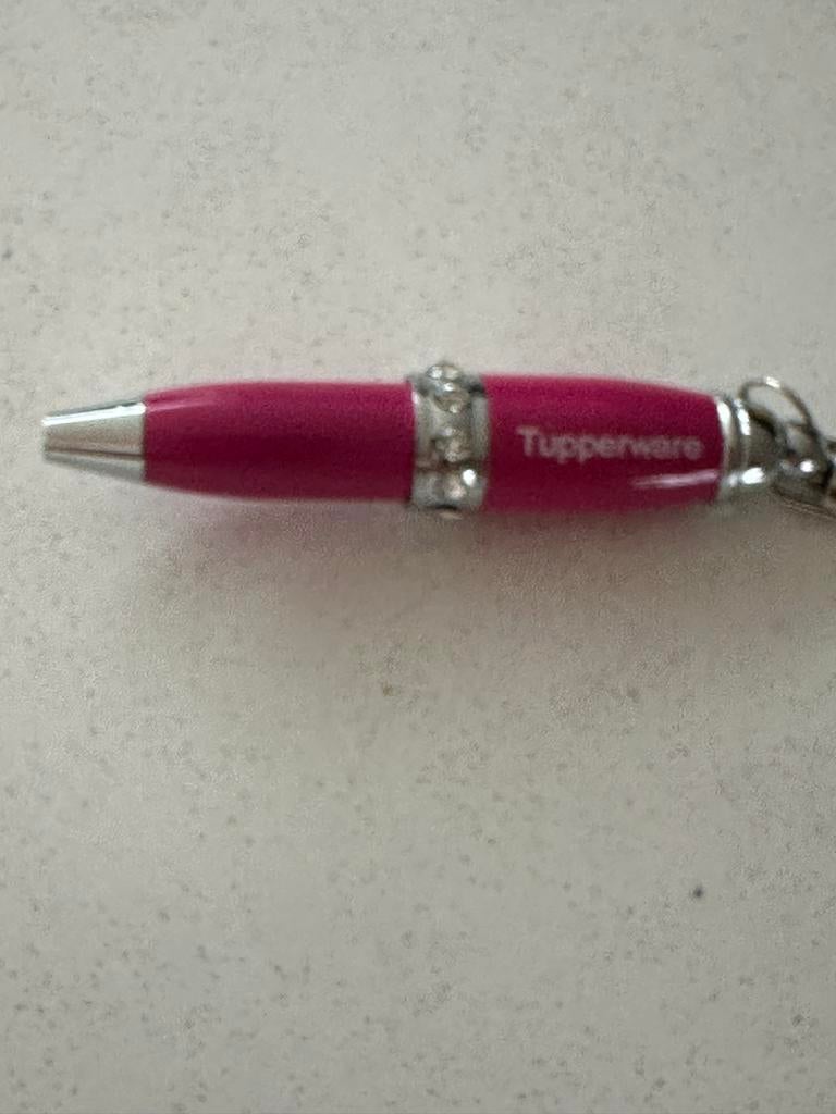 Tupperware sleutelhanger pen roze, Ophalen of Verzenden, Gebruikt, Merk