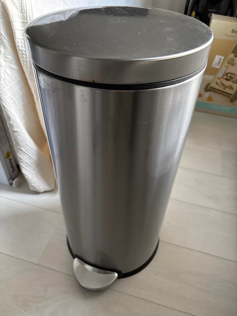 Simplehuman pedaalemmer, Ophalen, Met pedaal, 50 tot 75 cm, Zo goed als nieuw