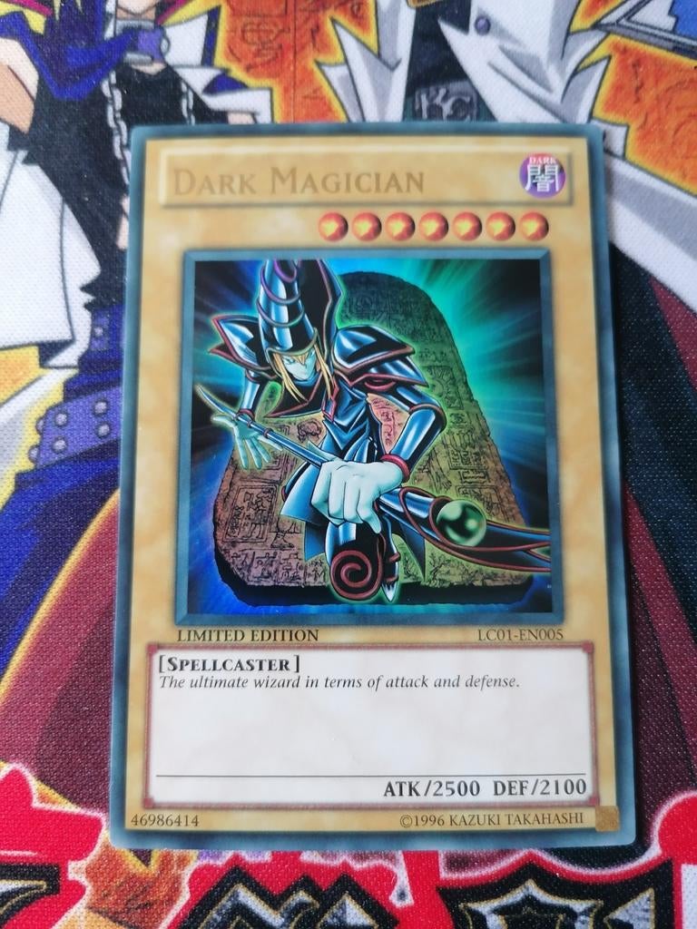 Dark Magician - Ultra Rare LC01 - Yu-Gi-Oh, Hobby en Vrije tijd, Verzamelkaartspellen | Yu-gi-Oh!, Ophalen of Verzenden, Zo goed als nieuw