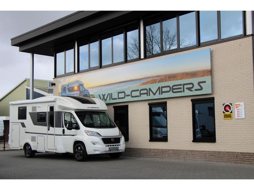 Adria Coral 600 SC - 200PK EURO6 - QUEENSBED - NAVI / CAMERA, Hordeur, Ringverwarming, 7 tot 8 meter, Bedrijf