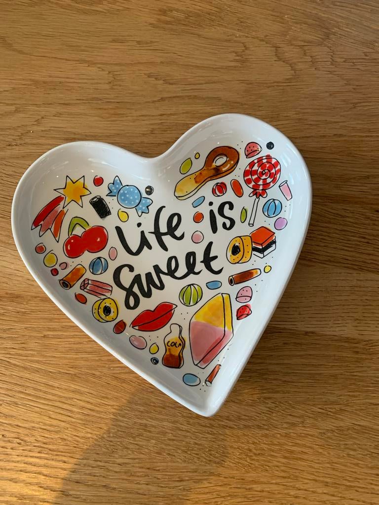 Blond Amsterdam schaal hartvormig 'Life is Sweet', Porselein of Keramiek, Schaal, Ophalen of Verzenden, Zo goed als nieuw