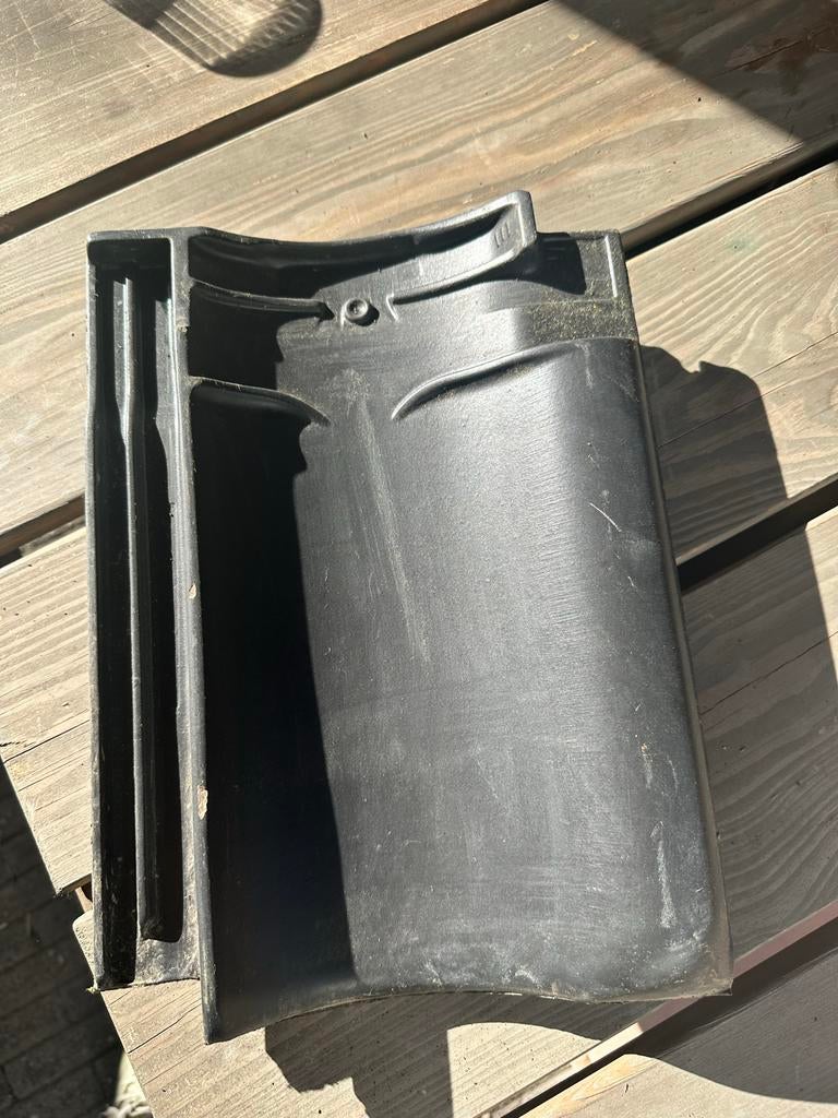 Nieuwe Monier dakpannen, zwart/antraciet, ca. 165 stuks, Ophalen, 10 tot 15 m², Steen of Klei, Zwart