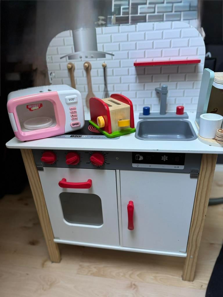 Keukentje incl accesoires, Ophalen, Zo goed als nieuw, Hout, Speelkeuken-accessoire