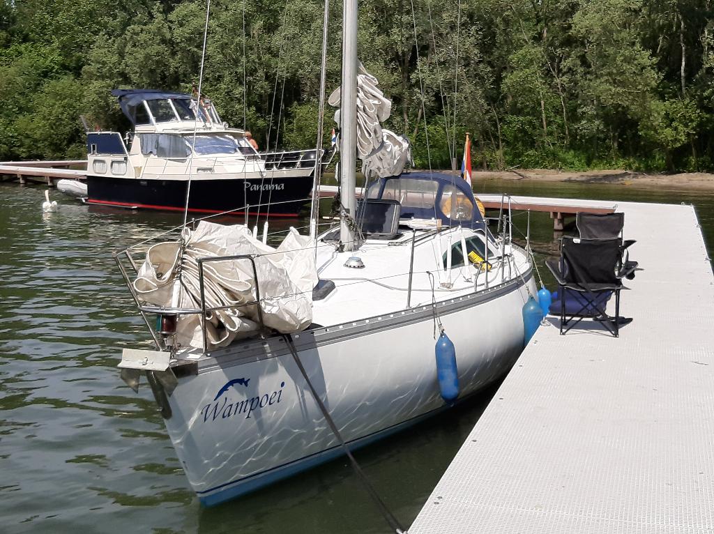 kajuit zeilboot beneteau first 30, Watersport en Boten, Kajuitzeilboten en Zeiljachten, Ophalen, Gebruikt, Diesel, Tourjacht of Cruiser