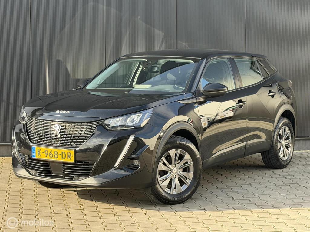 Peugeot 2008 1.2 131PK Active | CRUISE | AUTOMAAT | TREKHAAK, Stof, Gebruikt, 1199 cc, Zwart