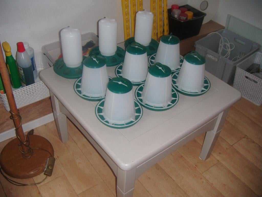 Te Koop voeder torens, Ophalen, Zo goed als nieuw