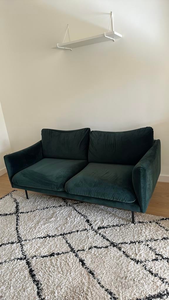 Westwing donkergroene suede bank, Ophalen, 150 tot 200 cm, Tweepersoons, 75 tot 100 cm