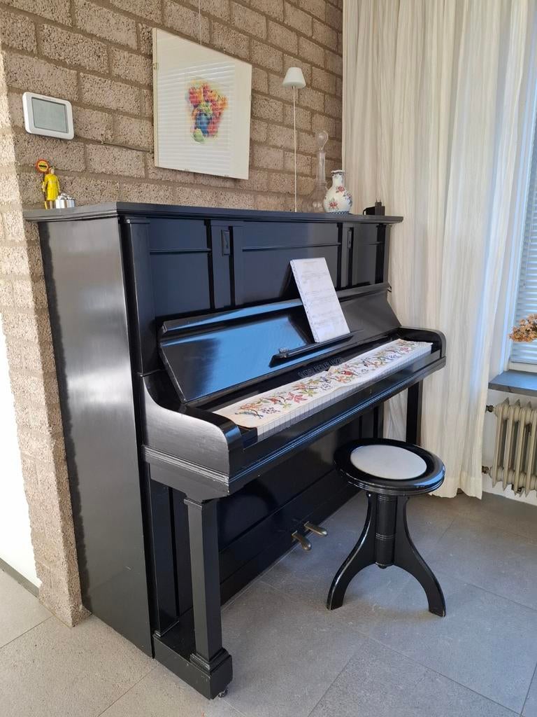 Zwarte antieke piano (gratis ophalen), Muziek en Instrumenten, Piano's, Ophalen, Gebruikt, Zwart