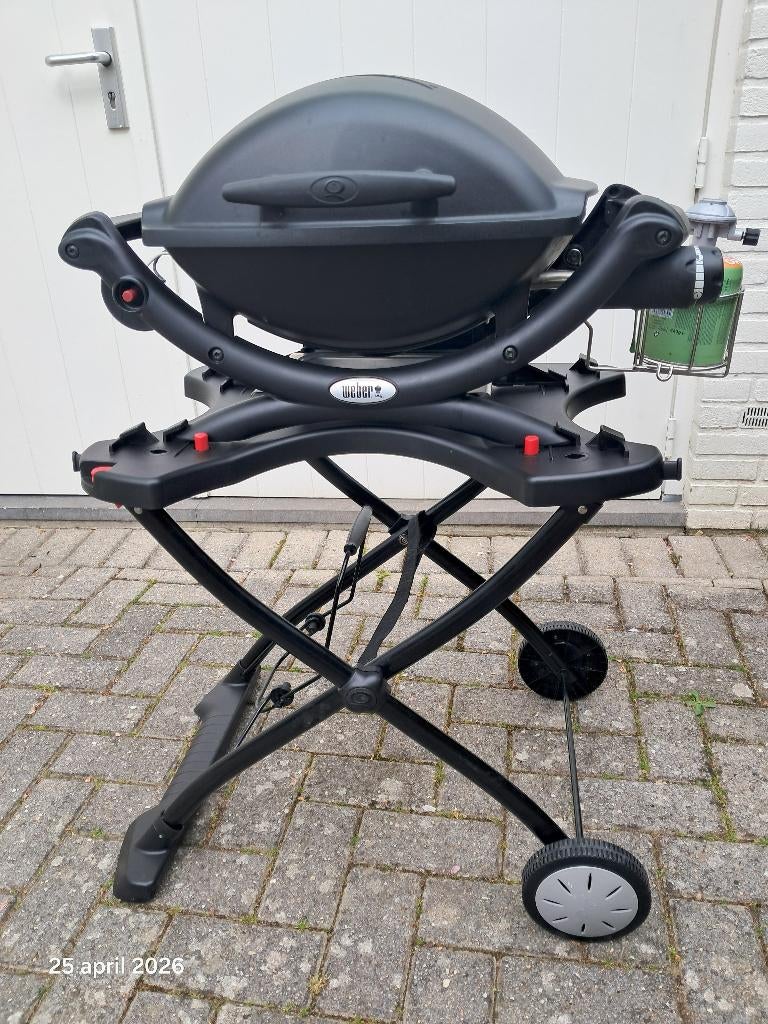 Gasbarbecue Weber Q1000 en onderstel, Tuin en Terras, Gasbarbecues, Ophalen, Zo goed als nieuw, Weber
