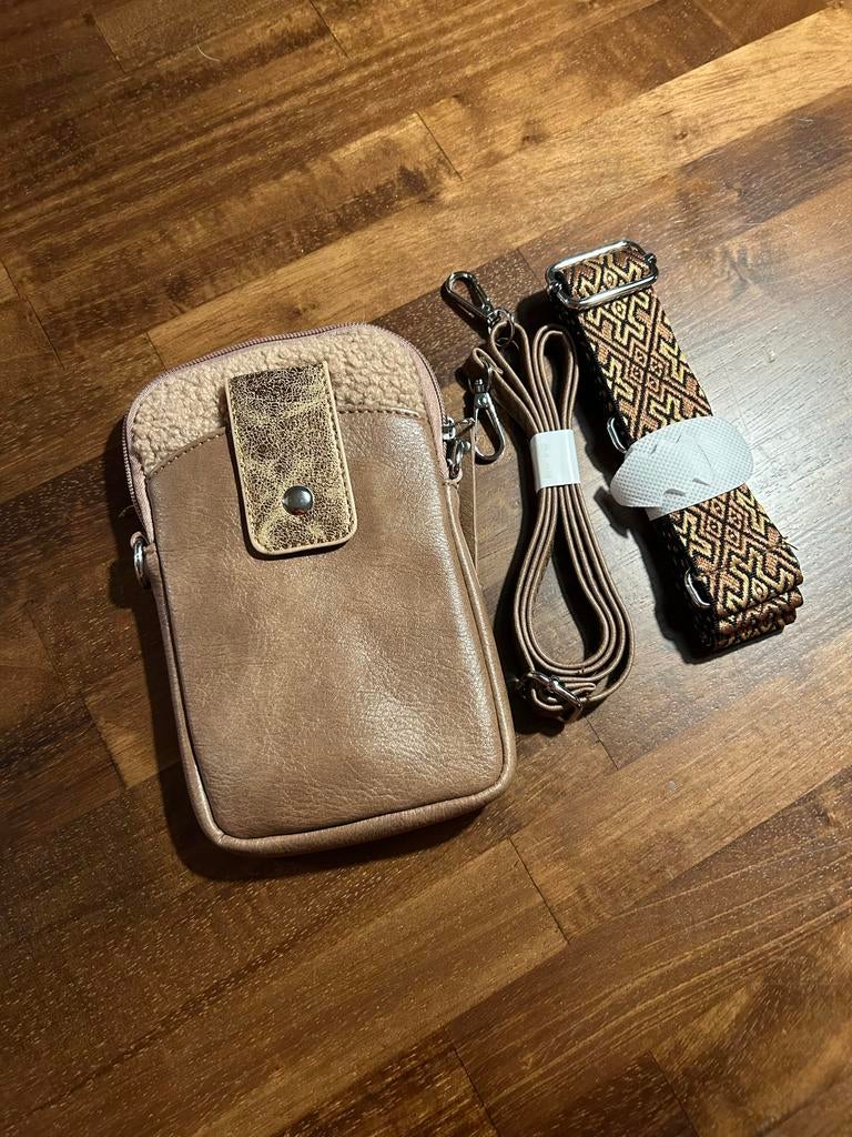 Nieuw Bruin Telefoon Tasje met Twee Banden, Sieraden, Tassen en Uiterlijk, Tassen | Schoudertassen, Ophalen of Verzenden, Nieuw