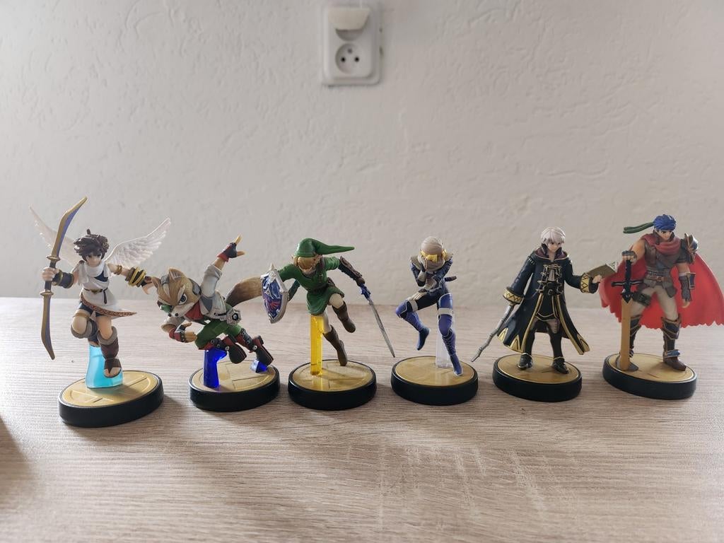 Verschillende Amiibo's met Nintendo 3DS NFC Reader, Ophalen of Verzenden, Zo goed als nieuw