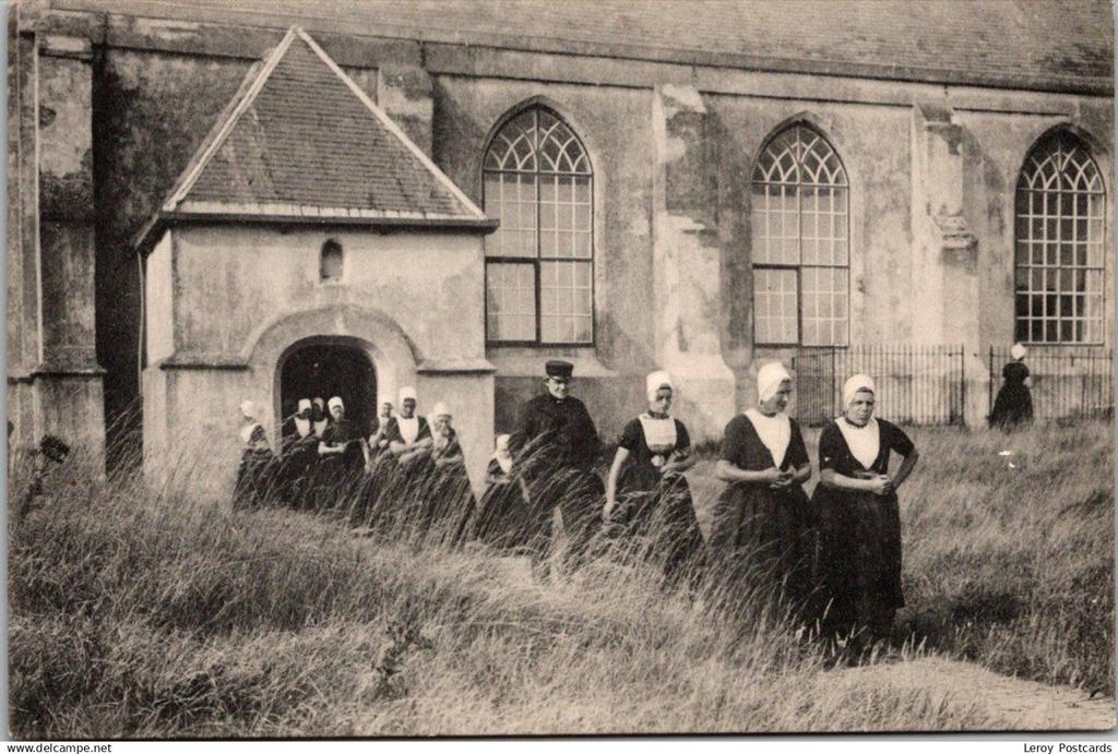 Zoutelande, Kerkuitgang met volk (ZL), Verzenden, Ongelopen, Zeeland