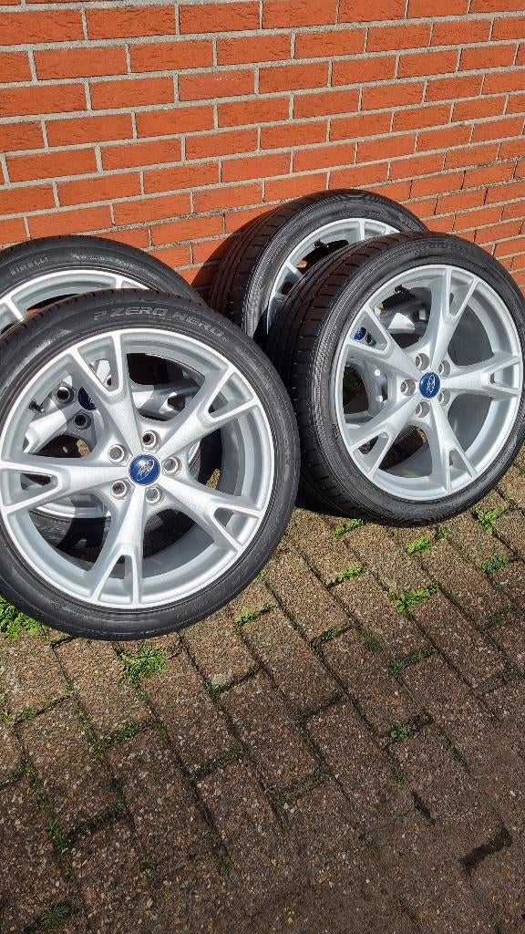 Ford Focus ST 18 inch lm velgen + ZGAN  zomerbanden, Auto-onderdelen, Banden en Velgen, Ophalen, 18 inch, Velg(en), Nieuw