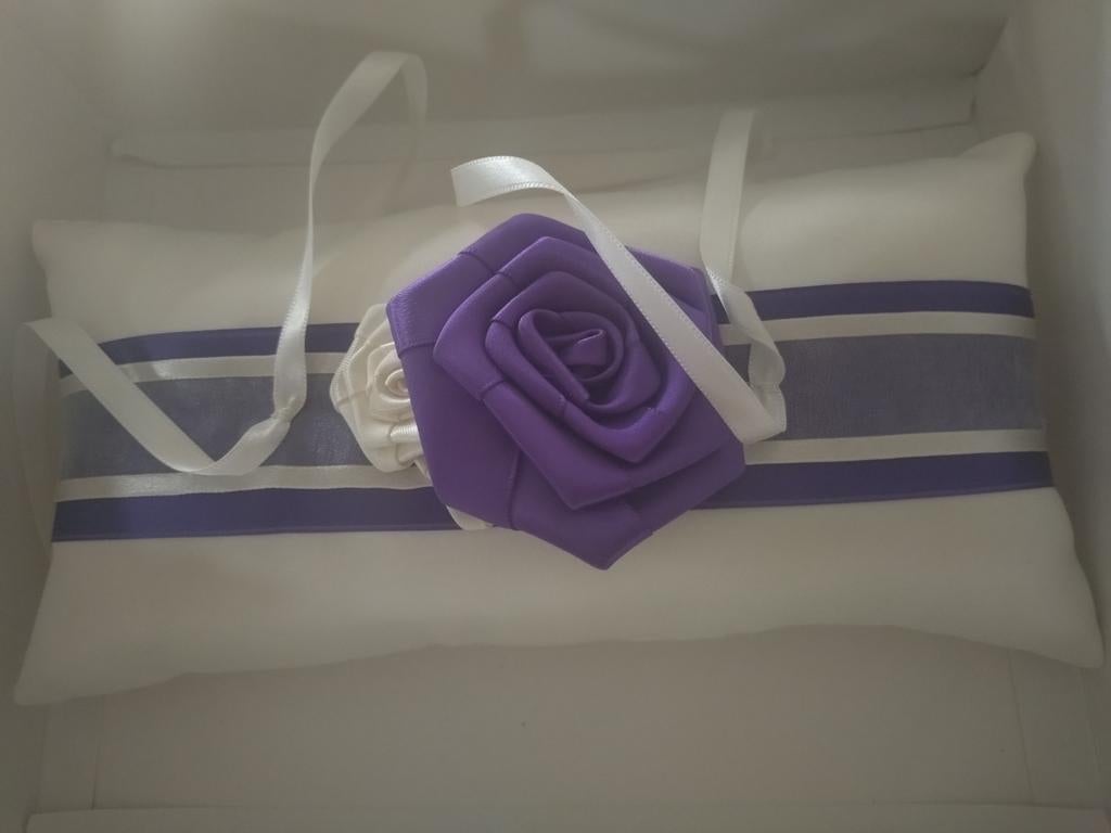 Ringenkussen voor bruiloft, Ophalen, Zo goed als nieuw, Wit, Accessoires