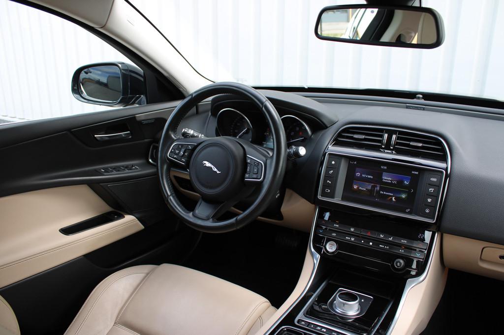 Jaguar XE 2.0 Portfolio | Incl. 12 maanden garantie | Cruise, Auto's, Jaguar, 12 maanden, Achterwielaandrijving, Euro 6, 4 cilinders
