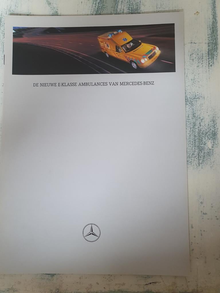 Nederlandse Folder Mercedes Ambulances 1997, Ophalen of Verzenden