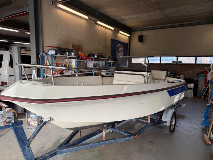 Elan 495 Consoleboot met trailer in top staat., Watersport en Boten, Vis- en Consoleboten, Gebruikt, 30 tot 50 pk, 3 tot 6 meter