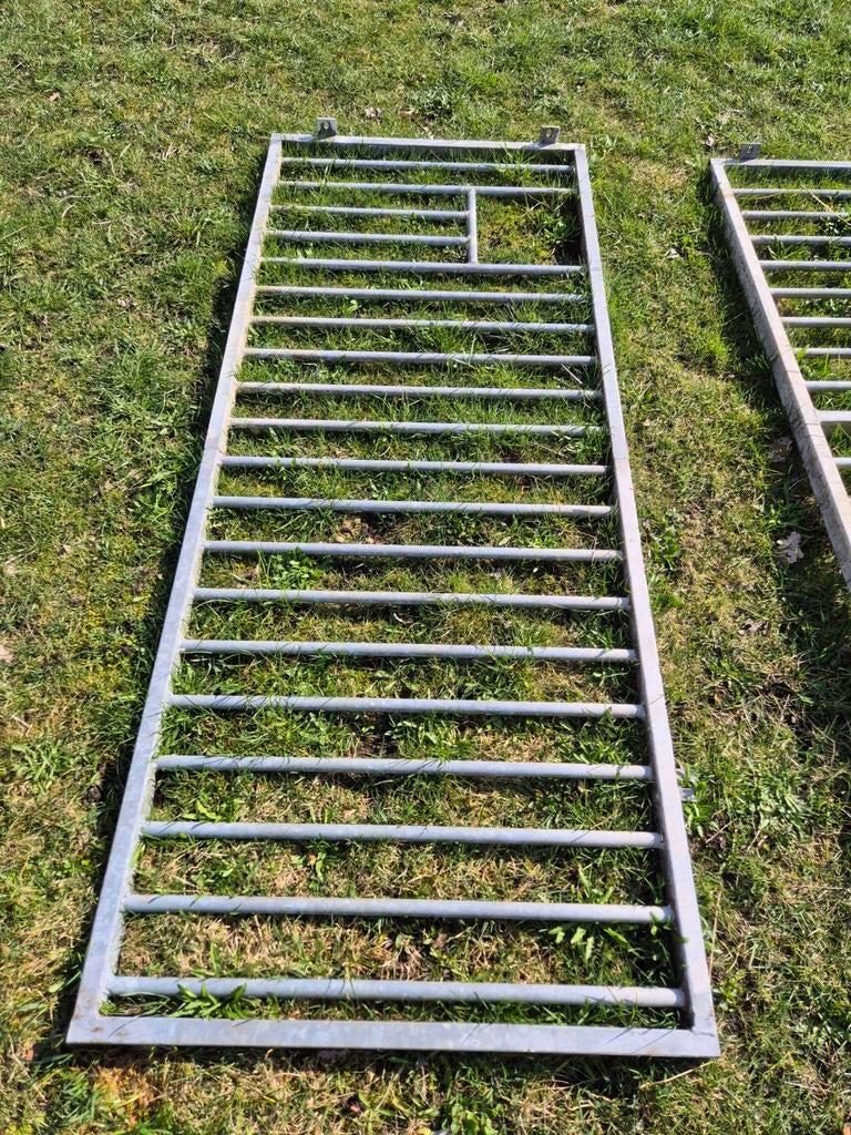 Stal tralies, Dieren en Toebehoren, Stalling, 2 of 3 paarden of pony's