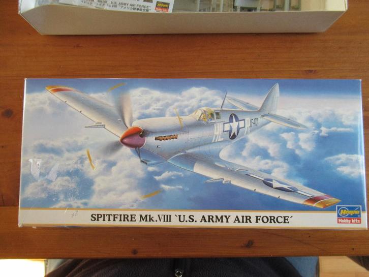 Spitfire Mk.VIII - US Army Air Force (Hasegawa 1/72), Hobby en Vrije tijd, Modelbouw | Vliegtuigen en Helikopters, Zo goed als nieuw