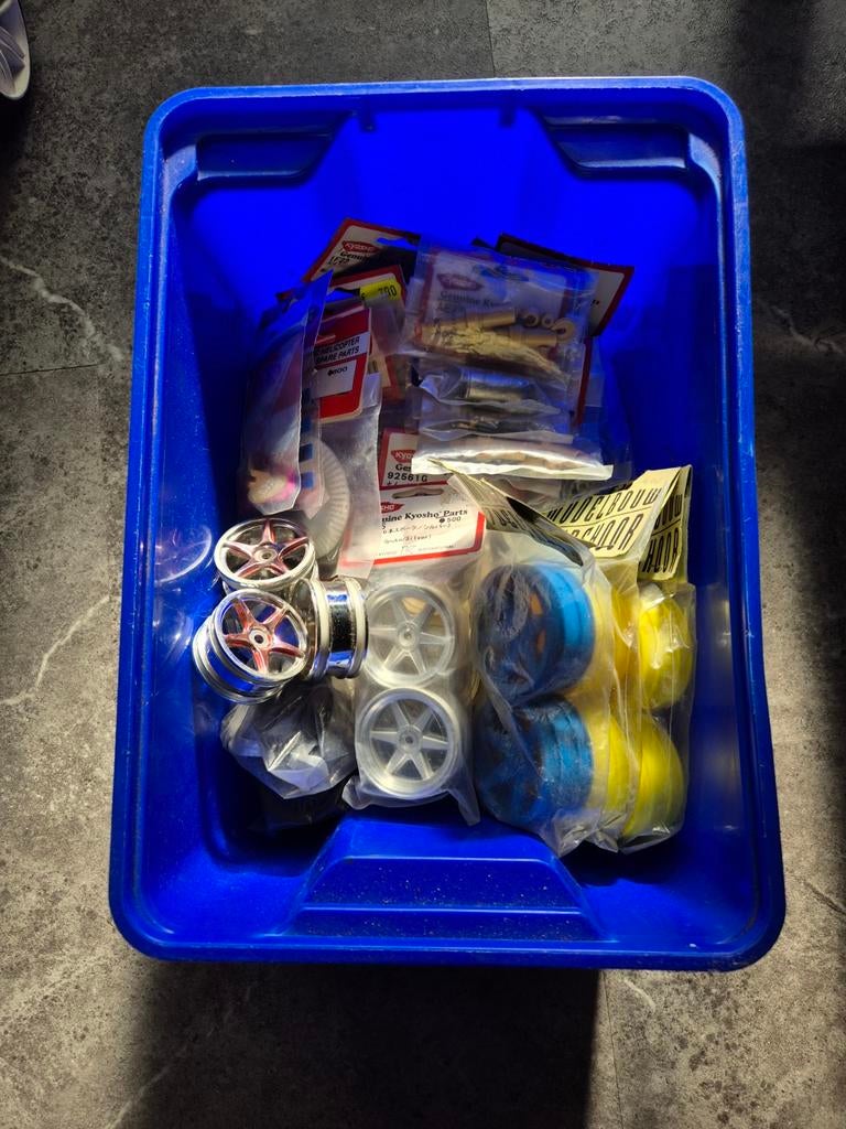 Nieuwe onderdelen kyosho, Ophalen of Verzenden, Nieuw, Overige schalen