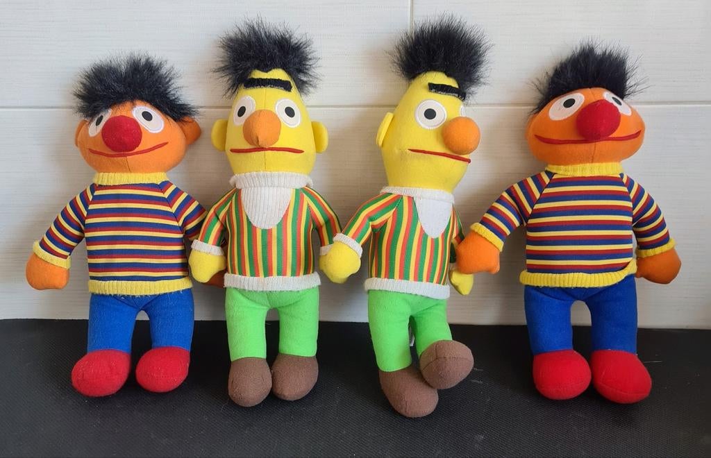 Sesamstraat Bert en Ernie 2 setjes knuffels, Ophalen of Verzenden, Overige typen