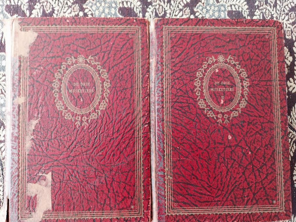 Boek drie musketiers, Ophalen of Verzenden, Gelezen