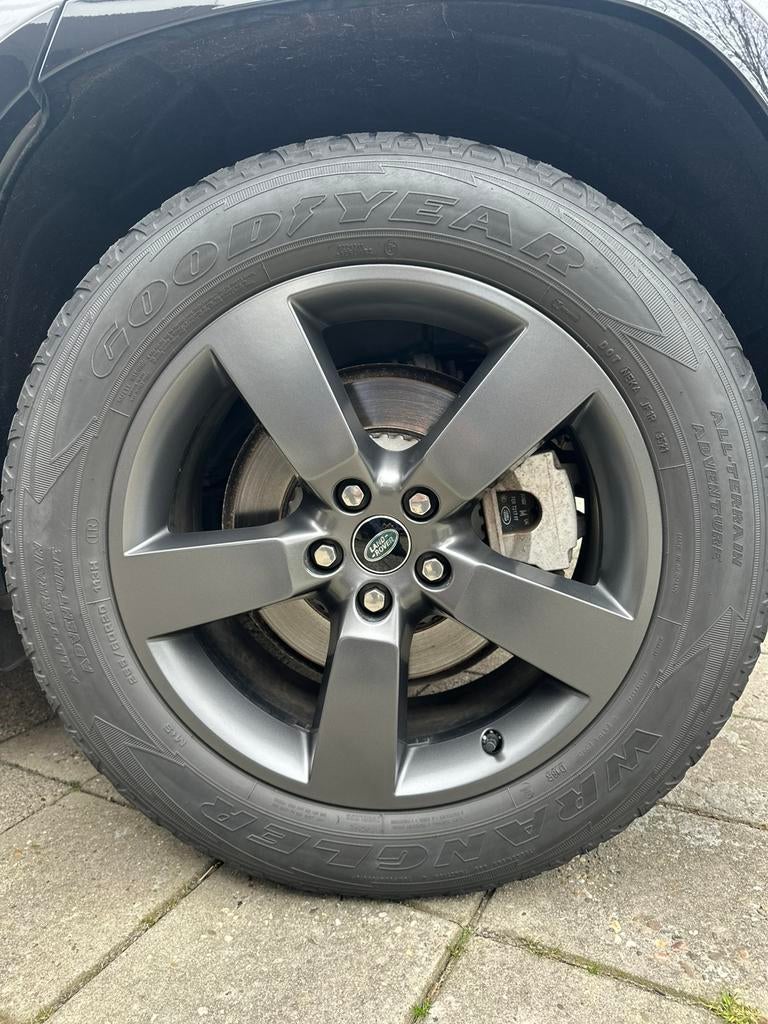 Orginele Land Rover Defender L663 velgen Dark Satin Grey, Auto-onderdelen, Banden en Velgen, Ophalen, Gebruikt, 255 mm, Banden en Velgen