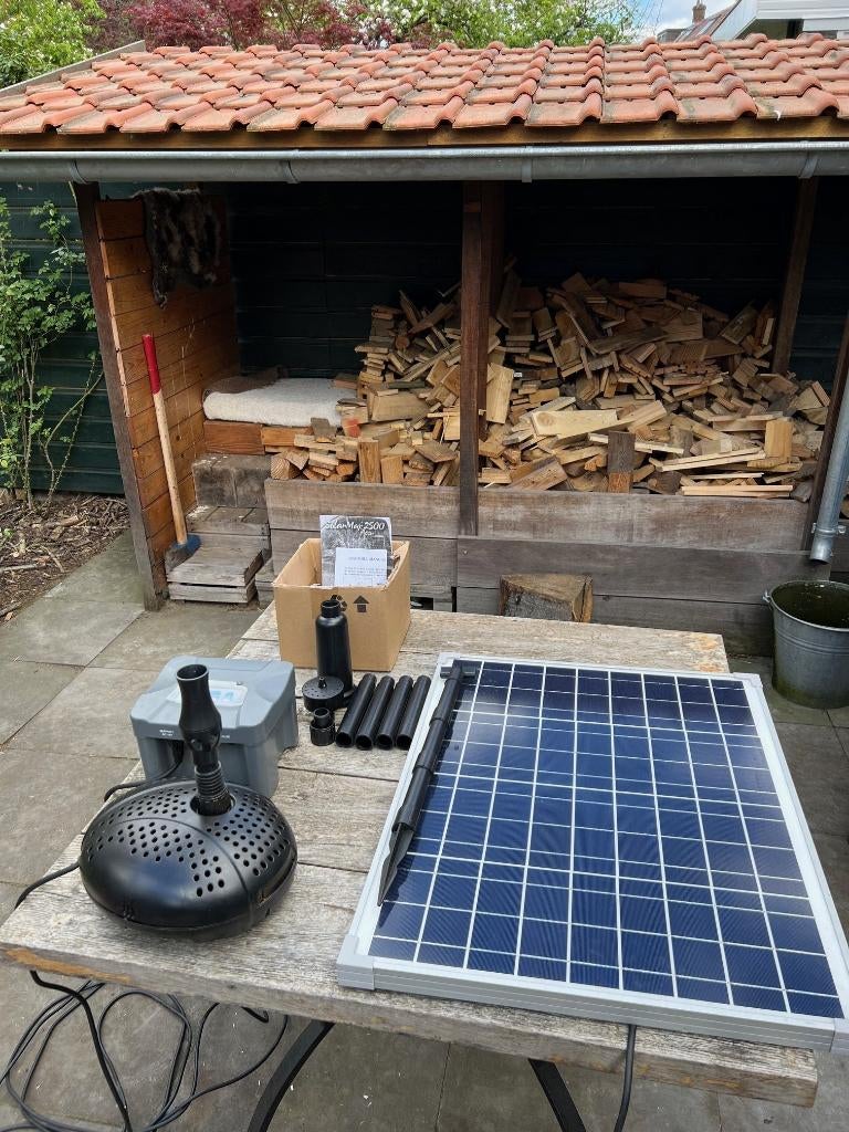 Fontijn Ubbink  SolarMax 2500  zonne energie met accu, Ophalen, Zo goed als nieuw, Kunststof, Fontein