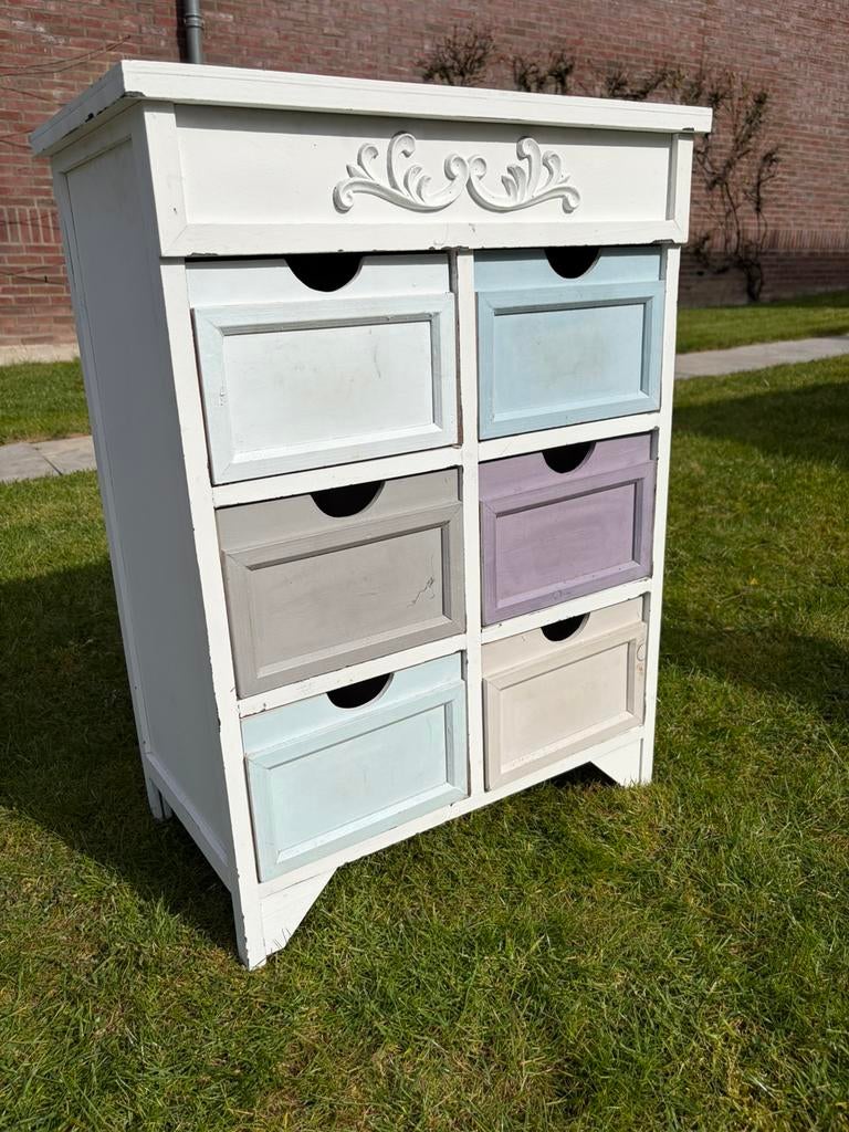 Leuk kastje voor de kinder/ tiener kamer., Ophalen, 5 laden of meer, 50 tot 100 cm, Zo goed als nieuw