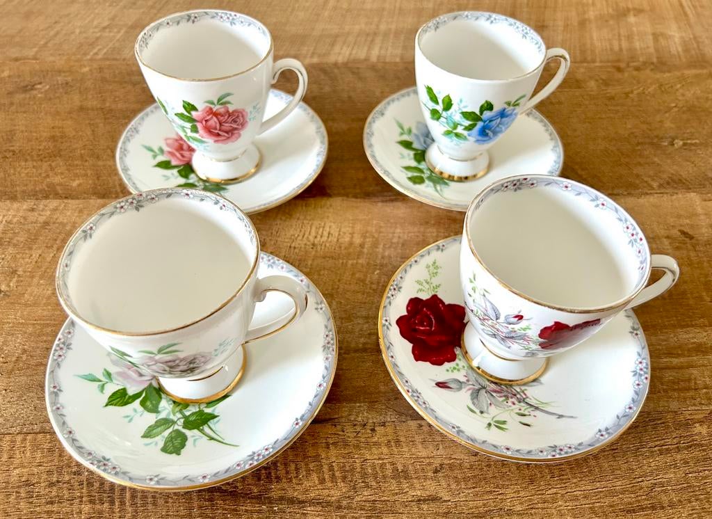 4 Royal Stafford kop en schotels, Verzamelen, Ophalen of Verzenden, Gebruikt, Porselein, Kop en/of schotel