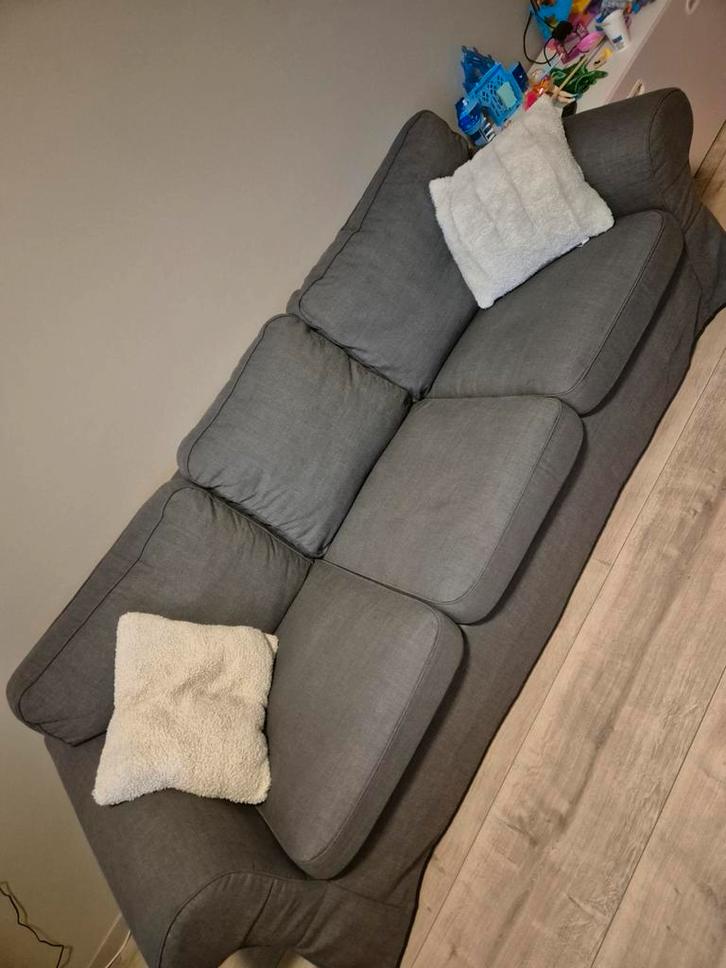 GRATIS OPHALEN IKEA Ektorp Bank en Stoel - Grijs, Huis en Inrichting, Banken | Bankstellen, Gebruikt, Rechte bank, Driepersoons