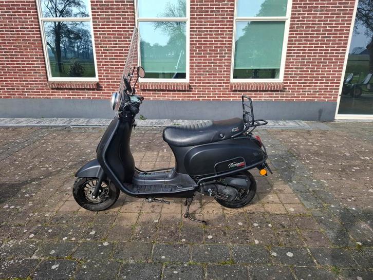 GTS Toscana - Blauw Kenteken 11-2019, Fietsen en Brommers, Brommeronderdelen | Scooters, Overige merken, Overige typen, Ophalen