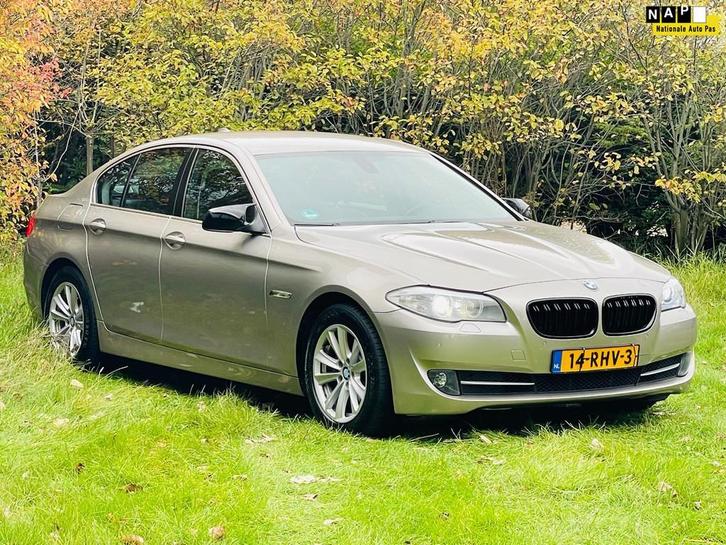 BMW 5-serie 523i Executive/Automaat/airco/Navi/Cruise/Sport, Auto's, BMW, Bedrijf, Te koop, 5-Serie, ABS, Achteruitrijcamera, Airbags