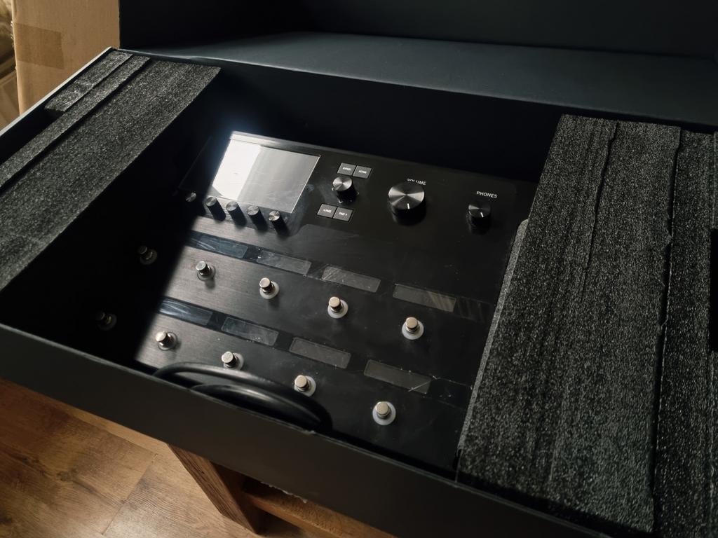 Line 6 Helix Floor, Muziek en Instrumenten, Ophalen, Gebruikt, Multi-effect