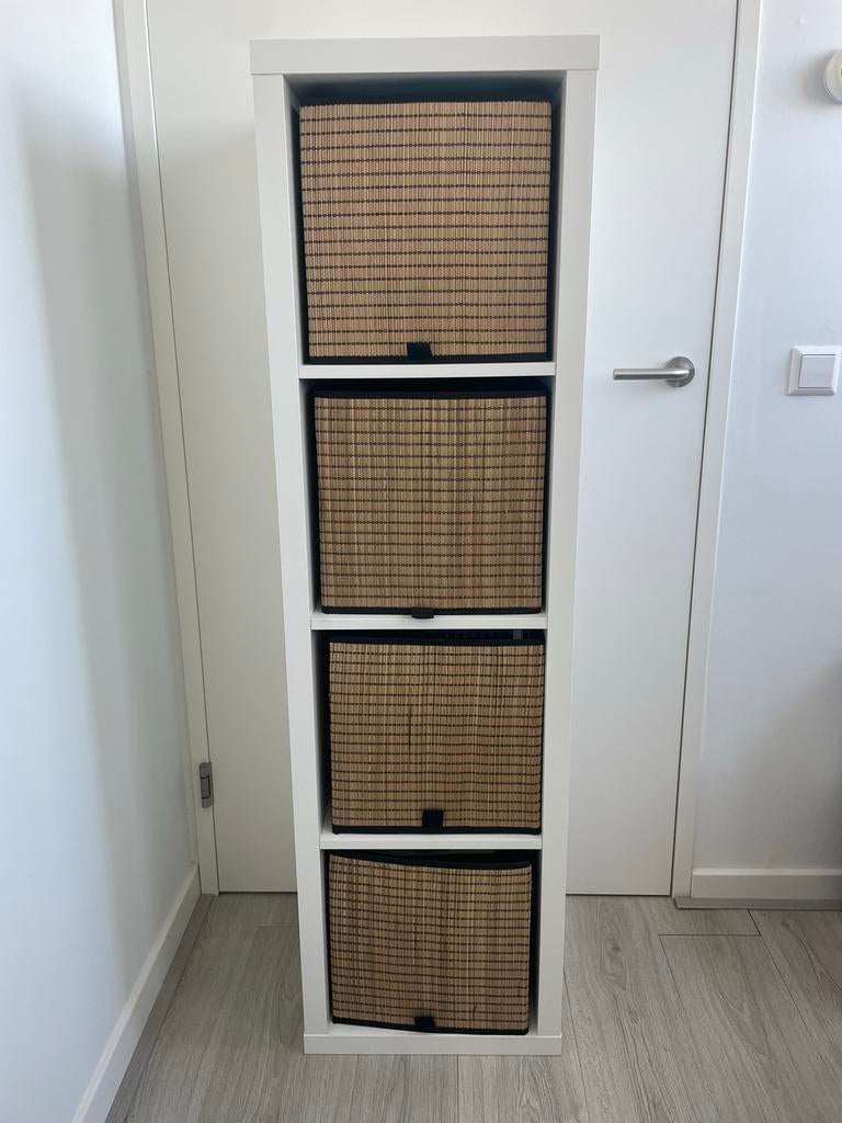 IKEA Kallax vakkenkast met 4 vakken en manden, Ophalen, Zo goed als nieuw