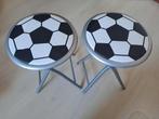 Twee voetbalkrukjes inklapbaar 45cm hoog, Huis en Inrichting, Ophalen of Verzenden, Gebruikt, Staal