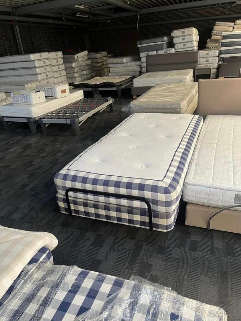 Hastens adjustable 105x210 boxspring elektrisch verstelbaar, Ophalen, Zo goed als nieuw, Verstelbaar