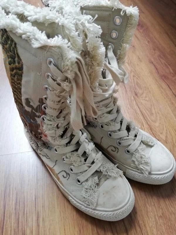 Unieke hoge sneakers met drakenborduurwerk van Sacha. 36, Overige kleuren, Nieuw, Ophalen of Verzenden, Sneakers of Gympen