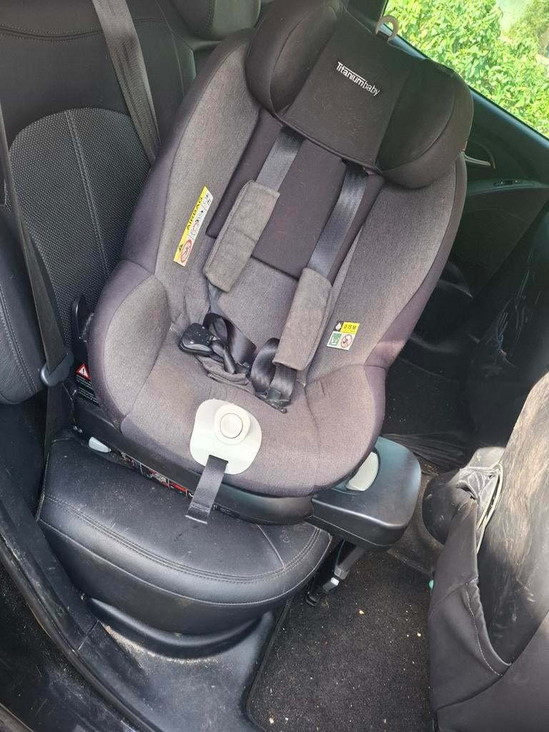 Titaniumbaby Autostoel 365 Draaibaar Zwart Isofix 0-18kg, Gebruikt, 0 t/m 18 kg, Isofix, Ophalen