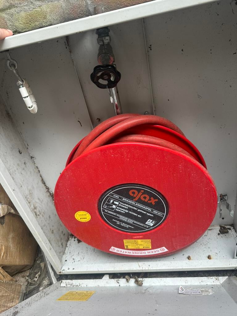 Ajax brandkast, Huis en Inrichting, Brandblussers en Brandkasten, Ophalen, Zo goed als nieuw