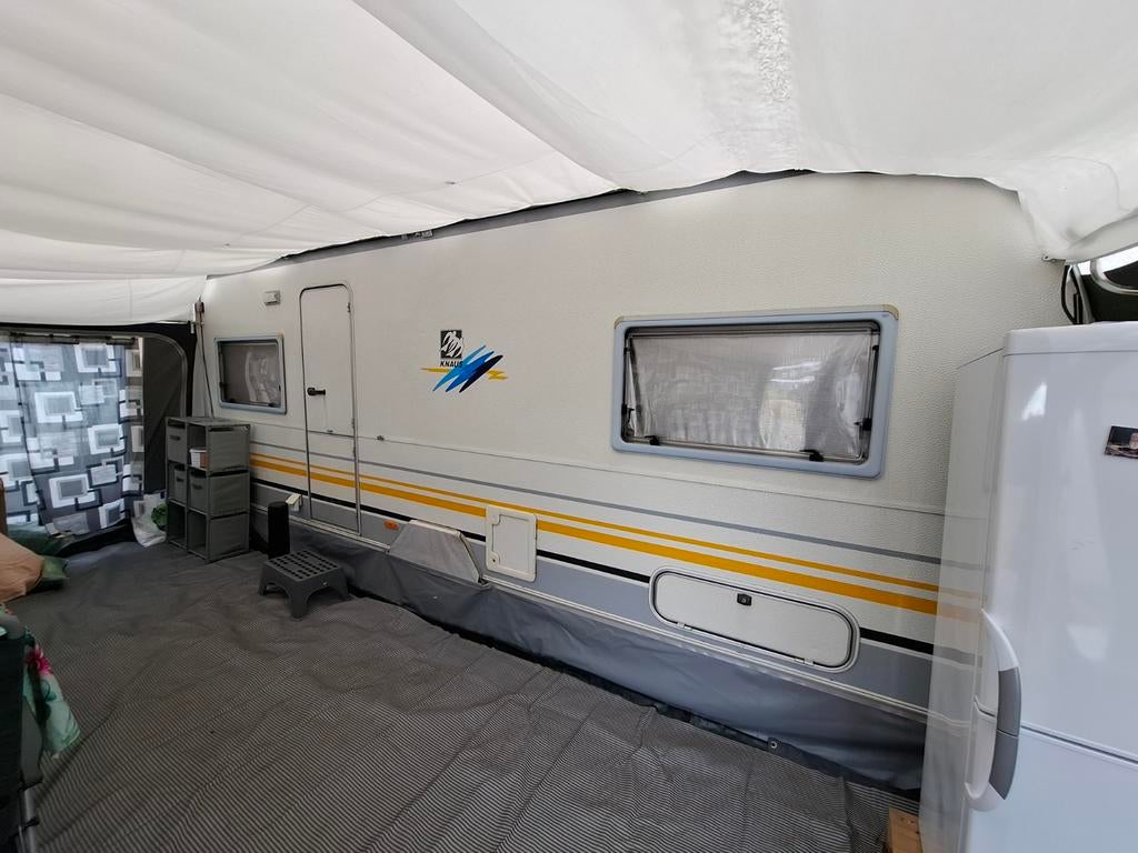 Knaus Sudwind 530.TK '96 met stapelbed, 6 persoons, inboedel, Caravans en Kamperen, Tenten, Ophalen