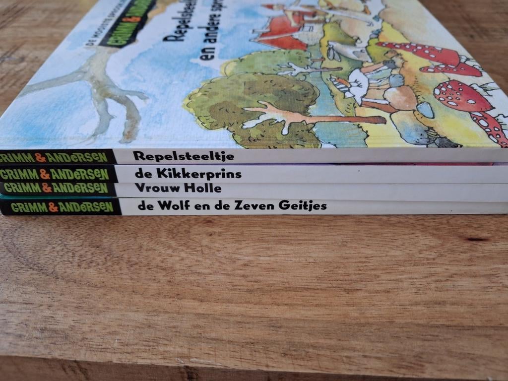 De Mooiste Sprookjes van Grimm & Andersen - 4 boeken, Boeken, Sprookjes en Fabels, Ophalen of Verzenden, Zo goed als nieuw, Gebroeders Grimm & Hans Christian Andersen
