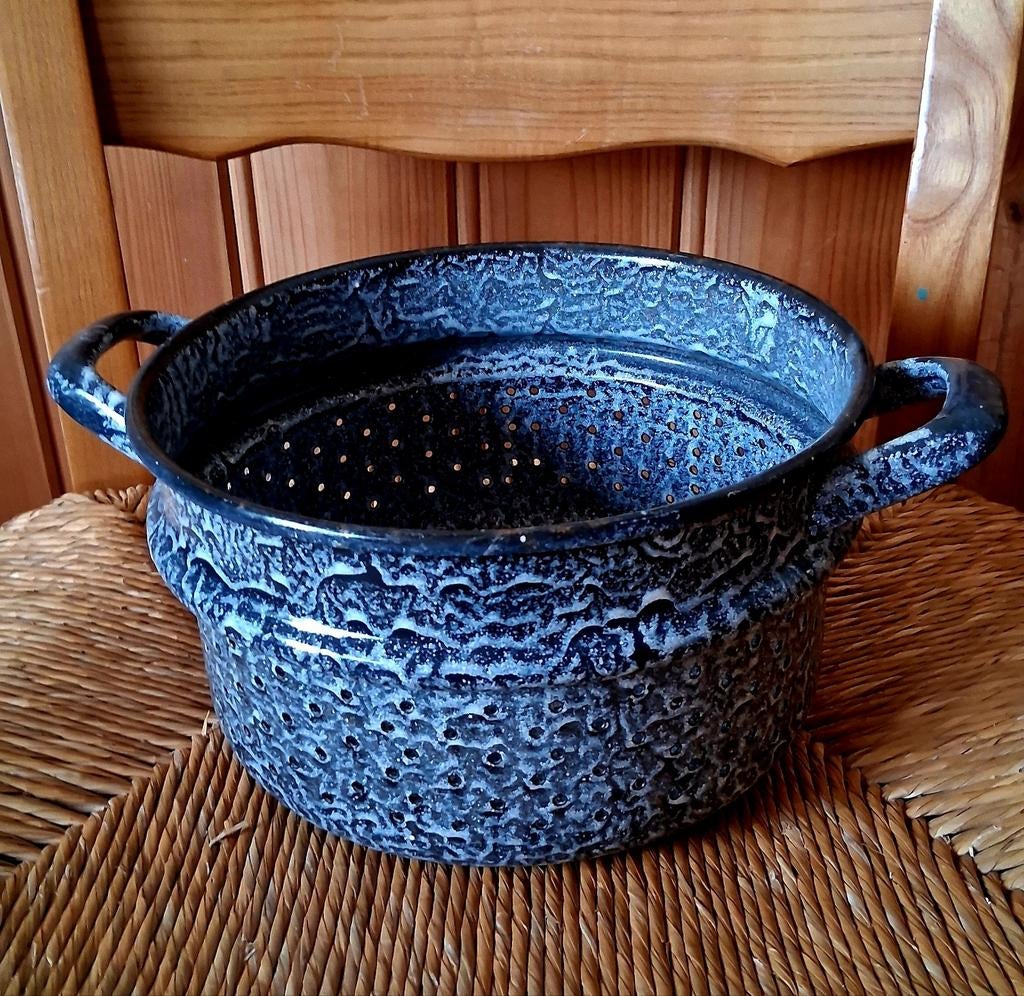 In perfecte staat dit emaille wolkjes vergiet/stoommand, Antiek en Kunst, Antiek | Emaille, Ophalen