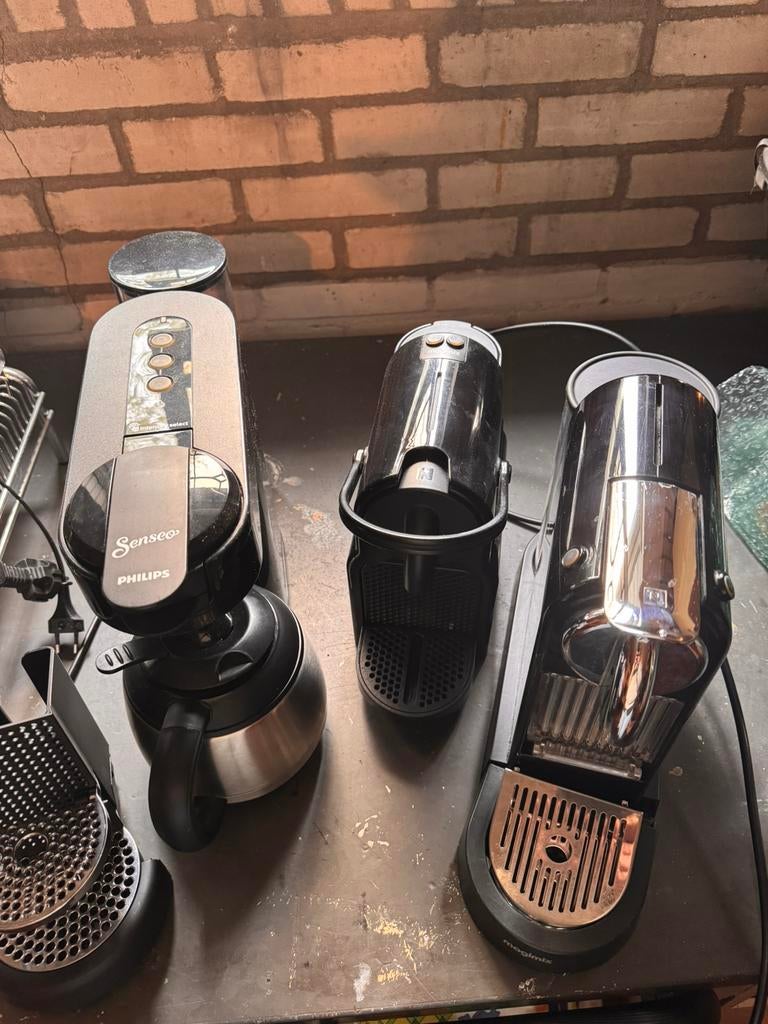 Verschillende koffiezetapparaten, nespresso en senseo, Ophalen, Gebruikt, Koffiemachine, Afneembaar waterreservoir