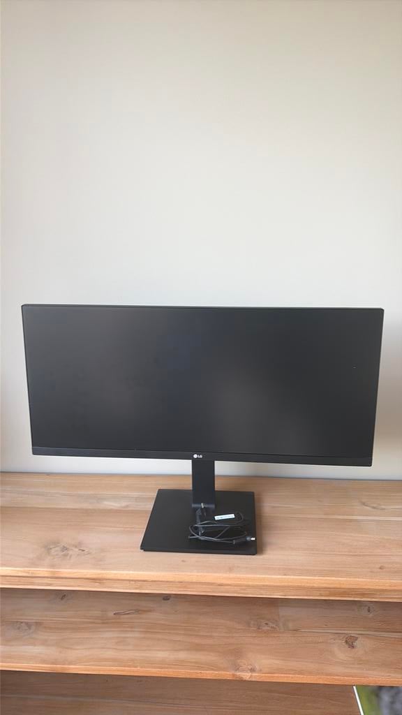 Pc monitor LG 29BN650 LED LCD, Ophalen of Verzenden, Zo goed als nieuw, 60 Hz of minder, LED