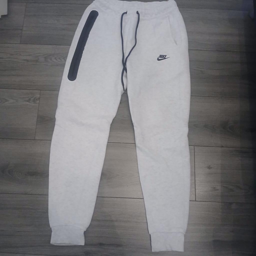 Nike Tech broek S M, Ophalen of Verzenden, Gedragen