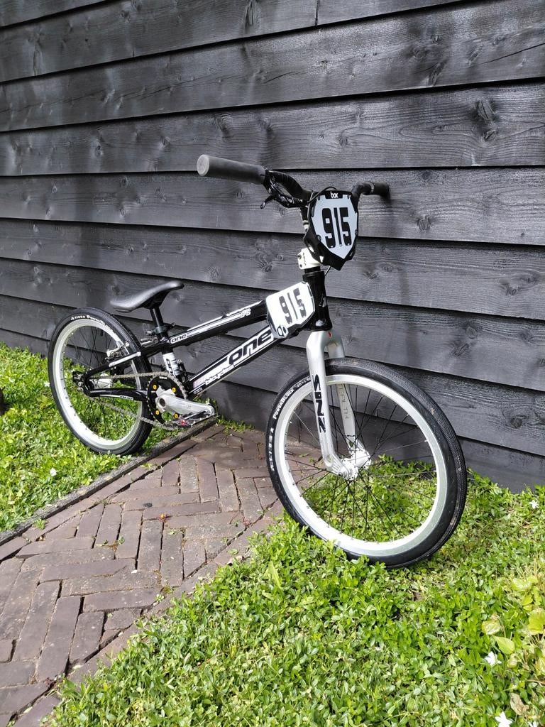 BMX race - One Bicycles (Expert), Gebruikt, Velgrem, Aluminium, Ophalen of Verzenden