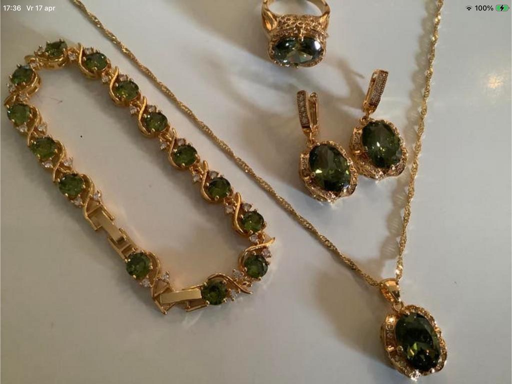 Nieuw set armband ketting oorbellen hanger ring verguld 18 k, Verzenden, Nieuw, 17 tot 18, Met edelsteen