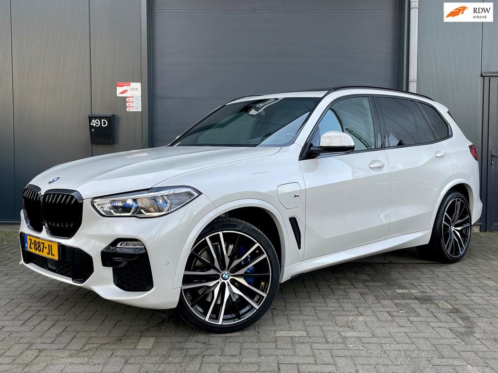 BMW X5 XDrive45e High Executive BTW HUD CARPLAY PANO LASERLI, Auto's, BMW, Gebruikt, Wit, Vierwielaandrijving, Hybride Elektrisch/Benzine