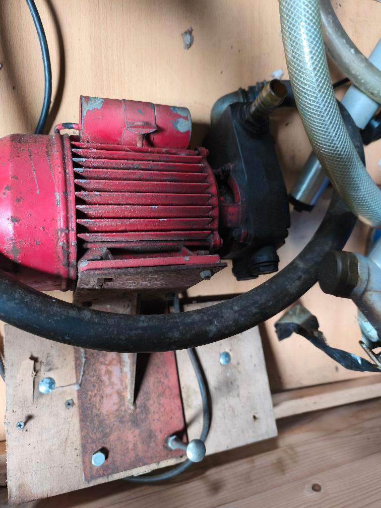 Dieselolie pomp, Ophalen, Gebruikt